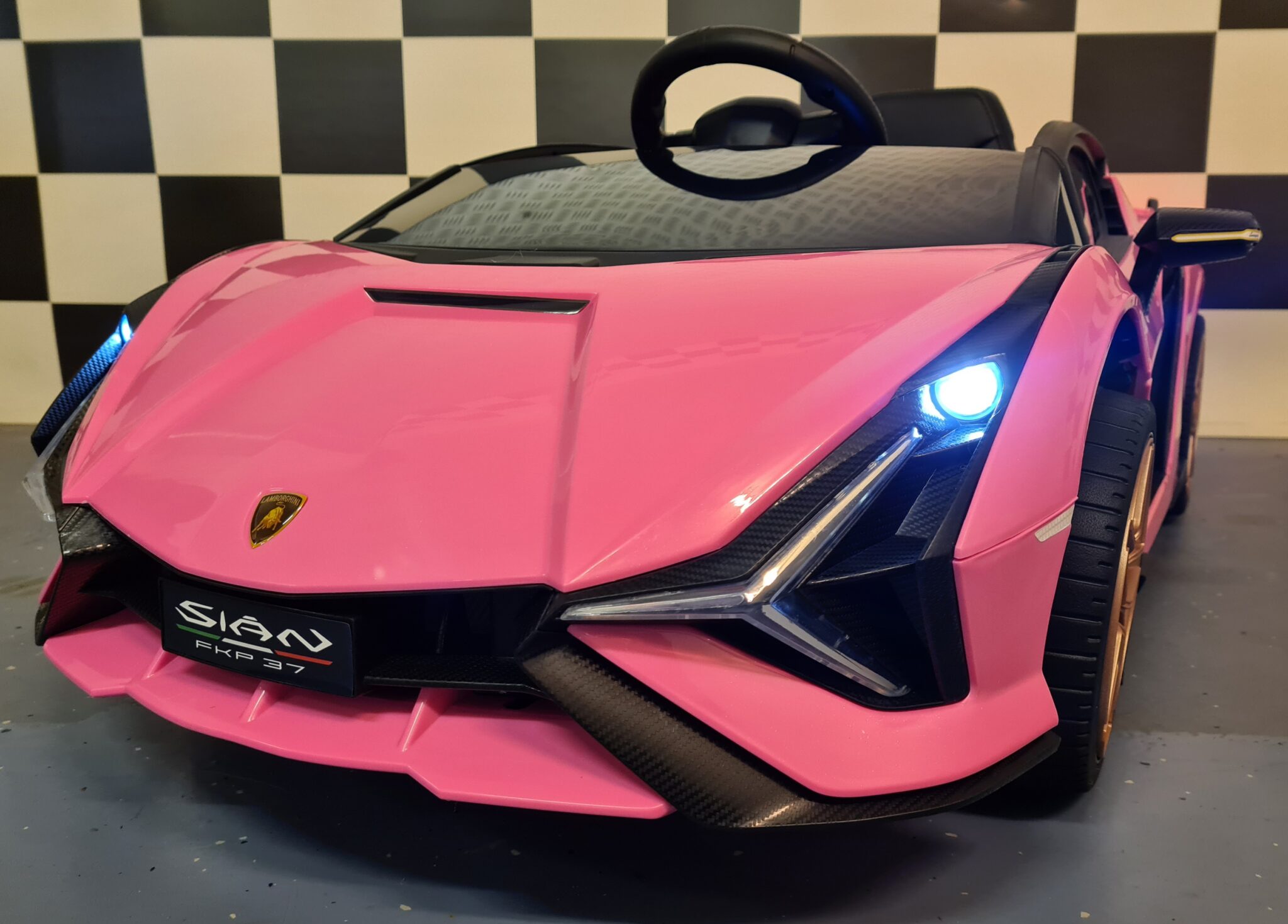Kinderauto-Lamborghini-Sian-roze.jpg