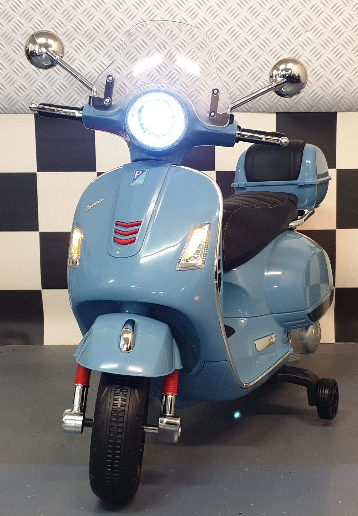 Vespa-batterie-électrique-scooter-enfant-bleu.jpg